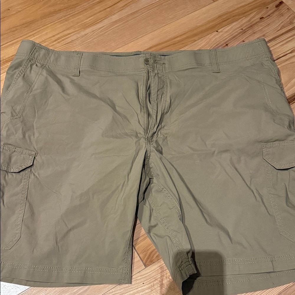 Lee Men's Olive Cargo Shorts